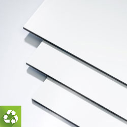 Panneaux de DIBOND® Blanc full Digital de la marque 3A Composites. Ces plaques sont recyclables.